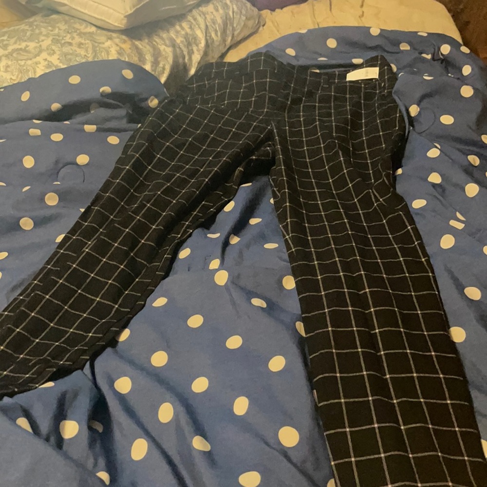 Women’s checkered jeggings